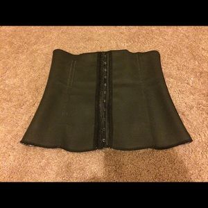 Faja Colombiana..great condition, used 1 time 👌😅